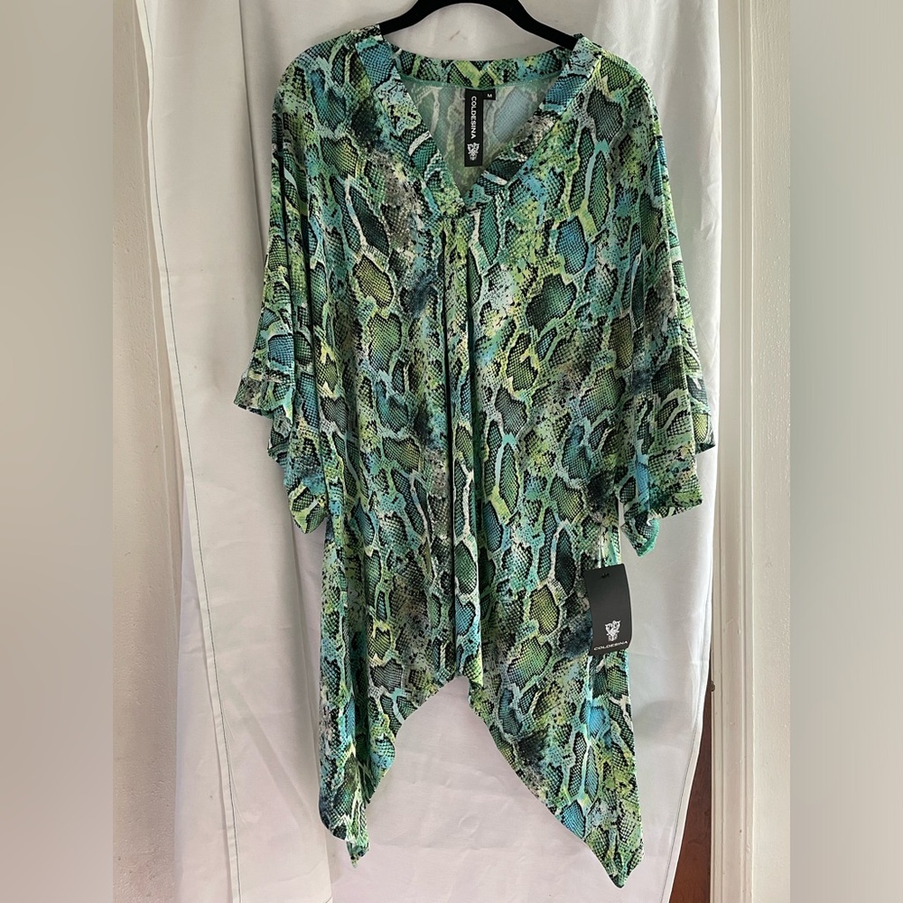 NWT Coldesina 3/4 Sleeve Blue Green Python Print Pattern Vneck Tunic Size M
